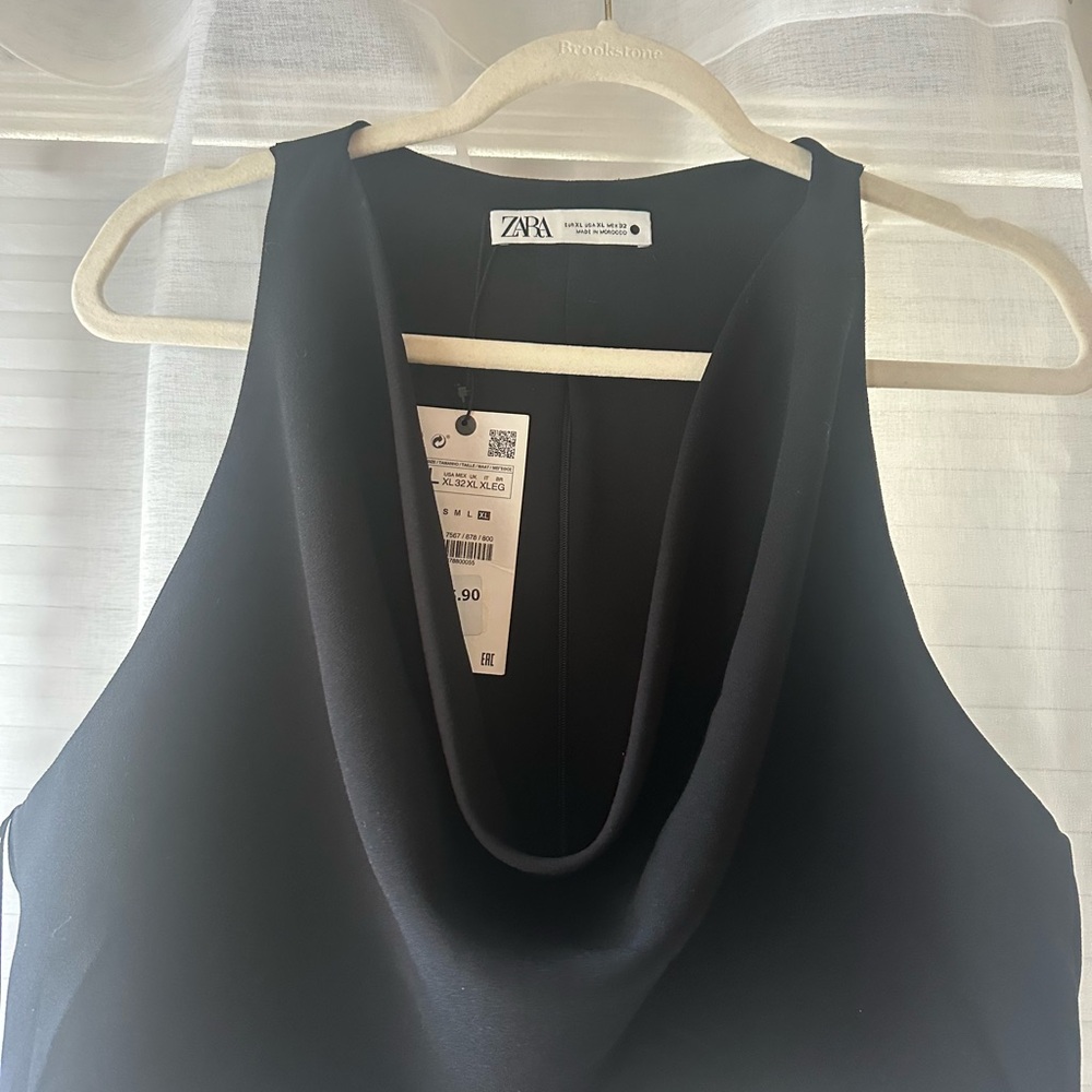 NWT| Zara Black Top